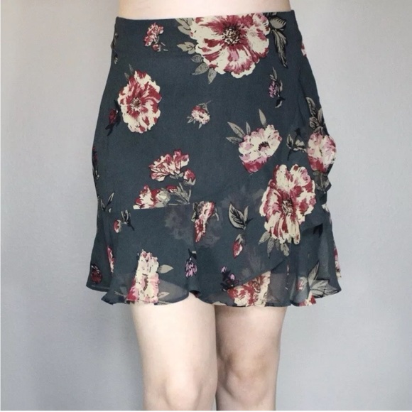 Cotton Candy LA Floral Skirt - Picture 1 of 4